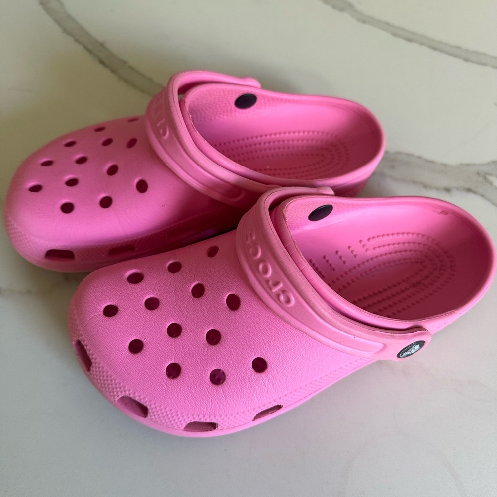 CROCS Pink Sandals with Adjustable Heel Strap